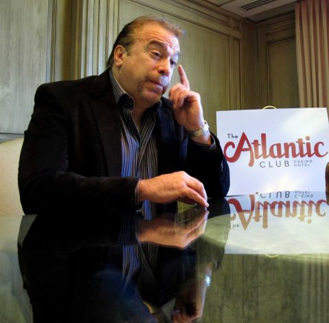 Майкл Фроули , главный операционный директор казино